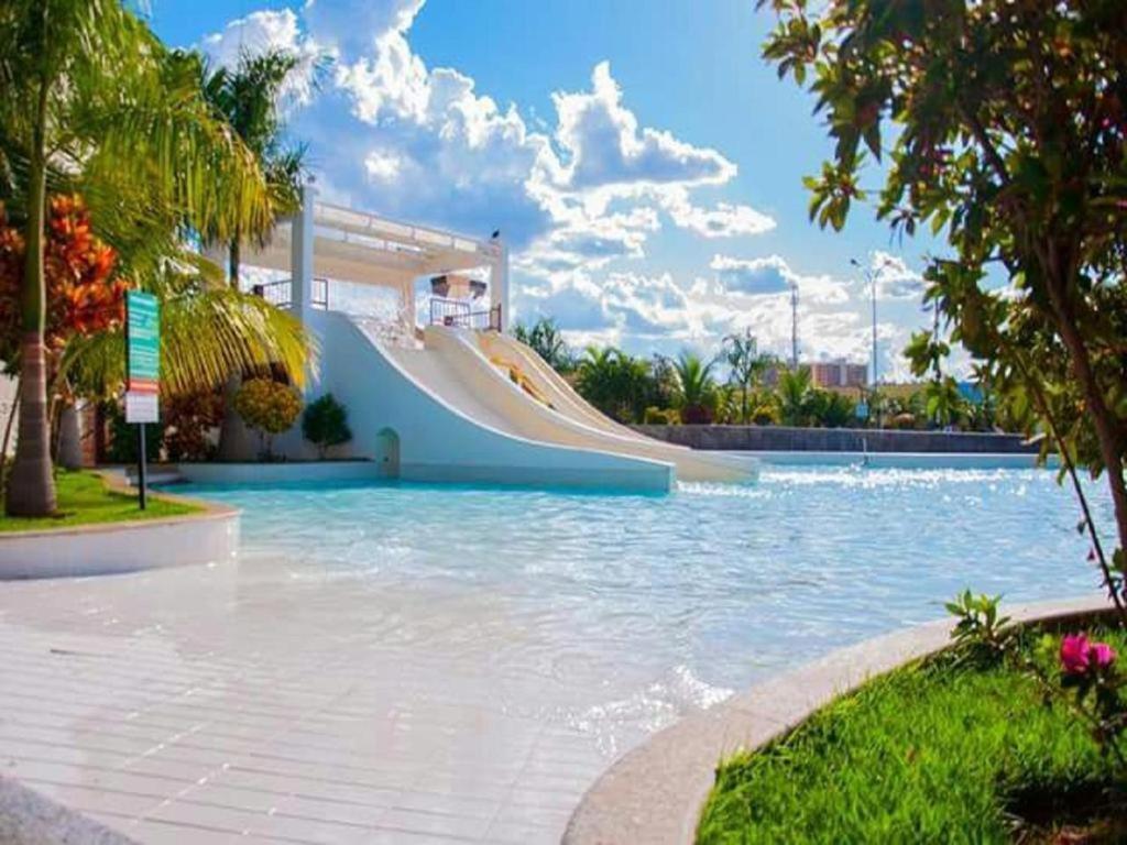 Lacqua Diroma Apartamento Completo Com Fogao, Geladeira, Micro-Ondas, Piscina 24H, Acomoda Ate 5 Pessoas Caldas Novas Ngoại thất bức ảnh
